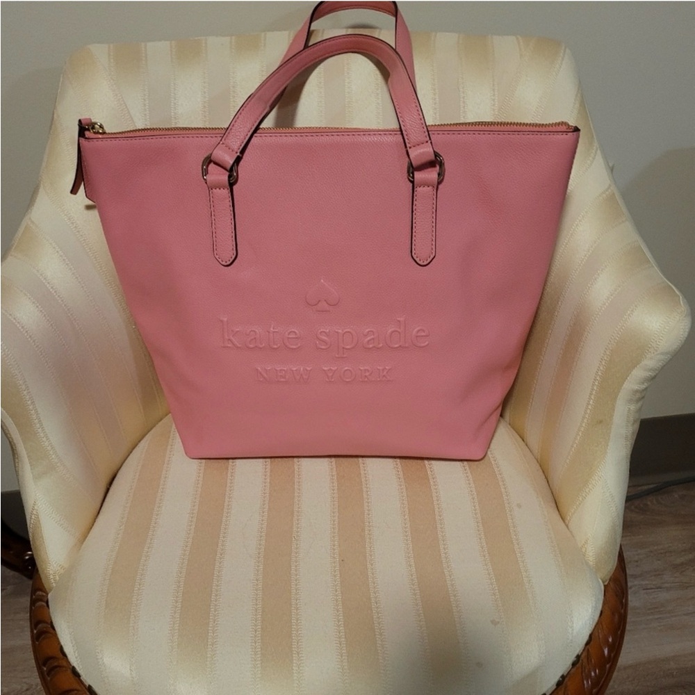 Kate Spade Larchmont Avenue Logo Penny Tote - Picture 4 of 11